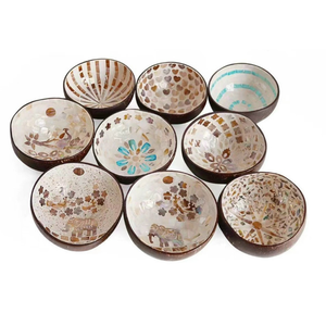 Tazón de coco con Incrustaciones de nácar hecho de cáscara de coco, producto de coco al por mayor - Product Image 1