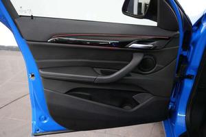 BMW X1 USADO CON VOLANTE A LA IZQUIERDA/DERECHA - Product Image 3