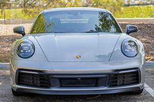 2023 911 Carrera T Coupé, boîte manuelle 7 vitesses, moteur 6 cylindres à carter plat biturbo, couleur argent métallisé GT - Product Image 2