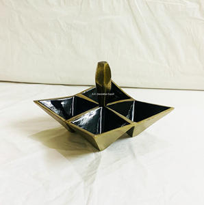 Hot Sale Catering Decorative Dry Fruits <b>Dessert</b> <b>Bowl</b> with Handle Hotels Serving Four Section Nuts & Chocolate Serving <b>Bowl</b> - Product Image 3