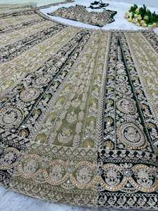 Ensemble de lehenga avec dupatta, broderie de designer, travail de séquence avec de vrais miroirs, travail manuel, vêtements indiens et pakistanais - Product Image 5