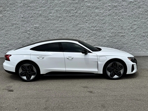 Oferta Especial 2024 Audi RS e-tron GT con Sistema de Motor Dual Sincrónico y Tracción Total Quattro - Product Image 3
