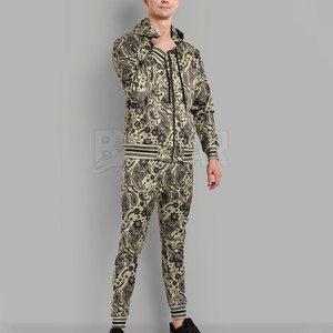 Conjunto de chándal de sublimación para hombre para uso diario en el hogar o paseos al aire libre con tela elástica y ajuste informal - Product Image 3