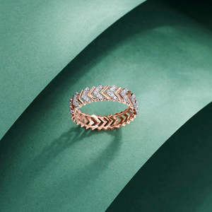 Anillo de Diamantes con Eje Giratorio para Cócteles - Product Image 1