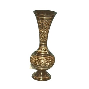 High Quality Brass Flower Vase With Beautiful Engraving <b>Gold</b> And Black Finished Table Decoration Flower Vase - Product Image 2