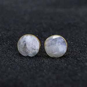 Venta al por mayor Rainbow Moonstone Stud Pendientes Joyas de piedras preciosas chapadas en oro - Product Image 1