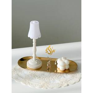 Bandeja de comida de acero inoxidable hecha a mano diseño lujoso forma rectangular bordes curvos última llegada bandeja de presentación para servir comida - Product Image 3