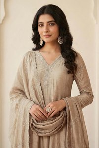 Elegante Conjunto de Vestido Anarkali Étnico para Bodas y Celebraciones - Product Image 2