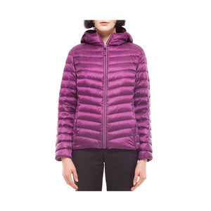 Vestes matelassées pour femmes de haute qualité avec logo personnalisé, pour les sports d'hiver en plein air, fermeture éclair, mode, chaudes, imperméables, réversibles, en nylon, vente en gros - Product Image 1