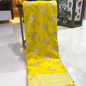 Saree fantaisie indien élégant et glamour à forte demande dernier Saree le plus tendance pour les fêtes vêtements de mariée Sari le plus vendu - Product Image 1