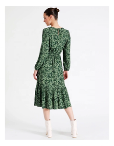 Robe d'été décontractée grande taille en viscose verte à imprimé floral, coupe trapèze, écologique, avec volants, taille élastique et poignets sexy, taille XL - Product Image 4