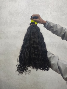 ผมมนุษย์แท้แบบหยิกธรรมชาติจากอินเดียใต้และพม่า  จัดเรียงเกล็ดผม  แบบเป็นมัด  ดูเป็นธรรมชาติ - Product Image 2