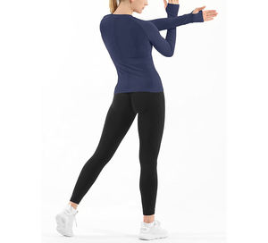 T-shirt de fitness personnalisé pour femme en Spandex/Polyester, respirant, écologique, séchage rapide, coupe courte, manches longues, compression ajustée pour la gym - Product Image 3