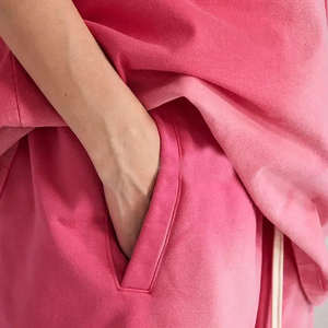 T-shirt en coton de haute qualité pour femmes, délavé à l'acide, ensemble de short Logo personnalisable, respirant pour les mois d'été, design similaire pour hommes - Product Image 3