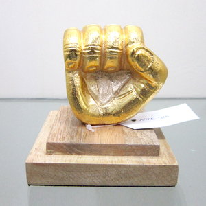 Nouveauté : Statues de mains en métal plaqué or, cadeau de mariage, ornement, décoration de table d'appoint de salon, sculpture décorative - Product Image 1