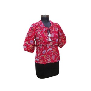 Chemise d'été bohème à motif floral, manches bouffantes, décoration à pompons, imprimé numérique indien, vintage, écologique, non tissée - Product Image 4