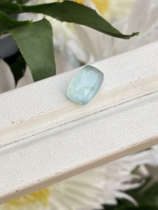 พลอยคาโบชองทรงยาวสีฟ้าอมเขียวสีธรรมชาติมีความมันวาวหลวมสำหรับทำเครื่องประดับ5.27กะรัต - Product Image 2