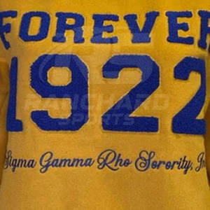 Sudadera Personalizada con Letras Griegas para Hermandad Masculina, Sudadera Moderna de la Vida Griega - Product Image 4