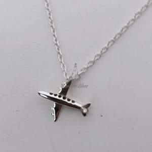 Collar con Colgante de Avión de Plata de Ley 925, Diseño Elegante, Regalo Perfecto para Viajeros, Colgantes Finos con Diseño de Vuelo - Product Image 6