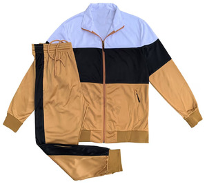 Conjunto deportivo moderno para hombre con sudadera con capucha y pantalones cargo, diseñado para brindar comodidad, estilo y para uso diario activo, con tejido de algodón suave. - Product Image 3