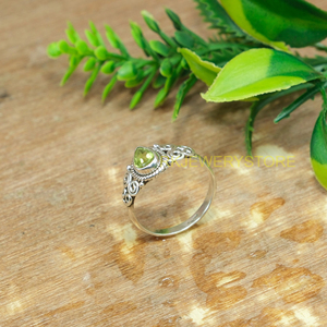 Anillo de Plata 925 con Peridoto Natural, Diseño Artesanal de Filigrana, Anillo Hecho a Mano, Anillo de Declaración, Regalo para Mujer, Novia, Ella - Product Image 2