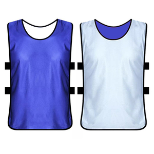 Venta al por mayor de Baberos de entrenamiento de cuello redondo para hombres, Impresión de logotipo personalizado, ligero, secado rápido, ropa de fútbol, conjuntos de corte automatizado - Product Image 3