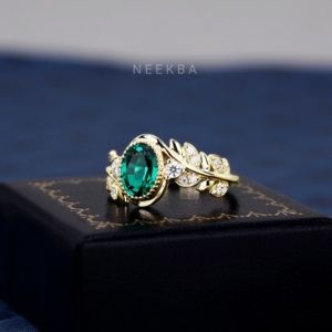 Bague feuille en or jaune massif 14K faite à la main 6*8mm bague de fiançailles émeraude taille ovale cultivée en laboratoire avec ton métal/options de changement de pureté - Product Image 2