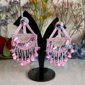 Boucles d'oreilles en perles faites à la main, designs et styles personnalisés, boucles d'oreilles multi-perles pour femmes, bijoux de fête festifs au meilleur prix, boucles d'oreilles en perles - Product Image 5