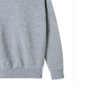 Sweat-shirt à capuche classique avec logo personnalisé, en molleton doux, confortable, pour le streetwear décontracté et l'usage quotidien - Product Image 4