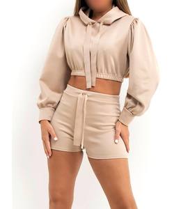 Conjunto de Top Corto con Capucha y Pantalones Cortos para Mujer OEM/ODM, Ropa Deportiva Cómoda para Exteriores, Color Sólido en Contraste - Product Image 1