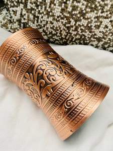 Export Quality <b>Brass</b> Cuff with Flat Shape Polished Finish Modern & <b>Antique</b> Design for Holiday and Wedding Decor - Product Image 3