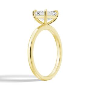 Bague en or 9 carats avec diamant moissanite taille émeraude orientale, élégante et luxueuse - Product Image 2
