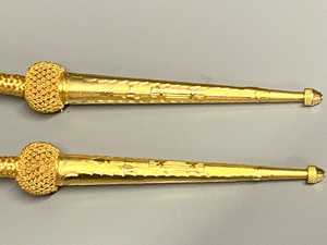 ชุดเดรส aiguillettes พร้อมอุปกรณ์เสริมโลหะ - Product Image 1