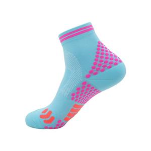 Serviette de sport professionnelle pour hommes Chaussettes de cyclisme à compression pour hommes Chaussettes de sport personnalisées pour hommes - Product Image 2