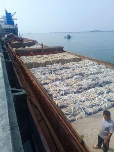 CEM I 42.5R - ATZ cemento Portland 50KG BOLSA De Vietnam Versatilidad y marca OEM utilizada para proyectos de infraestructura - Product Image 2