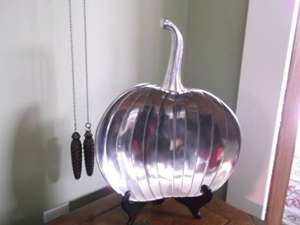 Tazón de Metal de Aluminio Pulido con Forma de Calabaza, Diseño Moderno Hecho a Mano, Decoración para el Hogar, Frutero y para Frutos Secos, Utensilios de Cocina - Product Image 3