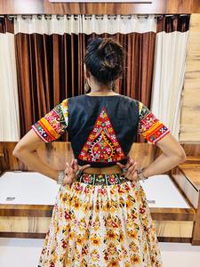 Meilleure Qualité Pur Coton Lehenga Choli avec Dupatta Patola Work Gamthi Work Buta Lace Work Women's FashionSupplier pour Adultes - Product Image 2