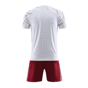 Ropa Deportiva Transpirable de Secado Rápido, Uniforme de Fútbol Hecho con el Mejor Material, Disponible en Diferentes Tallas y Colores - Product Image 2