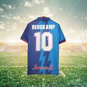 Ropa de fútbol vintage de alta calidad, pantalones cortos cómodos, malla transpirable, sublimación personalizable - Product Image 6