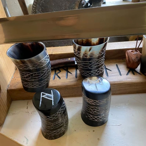 Verre à liqueur en corne naturelle de style viking rustique, design animal marin poli, mini-verre à boisson pour vodka, whisky, tequila, souvenir - Product Image 2