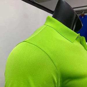เสื้อยืดผู้ชายแขนสั้นผ้าคอตตอนถัก 100% รับผลิตตามสั่ง พร้อมปักโลโก้ น้ำหนัก 210 กรัม ดีไซน์ผ้าแคนวาสเรียบ แห้งเร็ว - Product Image 4