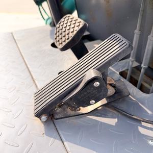 Giá rẻ fanyu cpd3.0 60V 2/2.5/3 tấn 4WD pin Lithium-ion xe nâng điện với thủy lực Side Shifter và khí nén lốp xe - Product Image 3