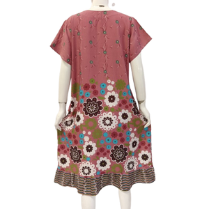 Chrysanta ชุดเดรสลำลองลายดอกไม้สำหรับผู้หญิงคอกลมแขนสั้นใส่อยู่บ้าน - Product Image 2