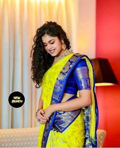 ล่าสุดดีไซเนอร์ที่อุดมไปด้วย pallu และ jacquard ทำงานบนทั่ว Saree - Product Image 1