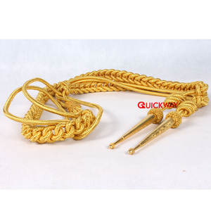 Aiguillettes dorados personalizados, cómodos accesorios Uniformes de alambre de lingotes con dos puntas doradas, accesorio ceremonial hecho a medida - Product Image 1