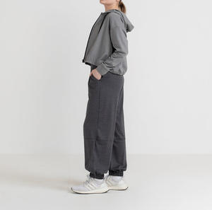 เสื้อฮู้ดกีฬาซิปเต็มรูปแบบสำหรับผู้หญิงเสื้อมีฮู้ดแฟชั่นลำลองสำหรับออกกำลังกายโลโก้แบบกำหนดเองใหม่ - Product Image 4