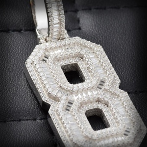 Pendentif Croix Personnalisé en Argent 925 Style Hip Hop, Design Tendance Streetwear Sertie de Diamants Moissanite, Breloques Personnalisées - Product Image 2