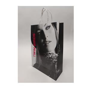 ถุงช้อปปิ้งแบบพรีเมียมนำกลับมาใช้ใหม่ได้ สำหรับใช้ในชีวิตประจำวัน บรรจุของชำ และร้านค้าปลีก มีจำหน่ายจากอินเดีย - Product Image 1