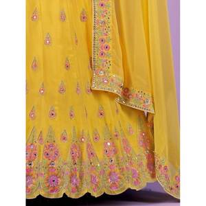 Precioso Lehenga Choli de Georgette con Hilo Amarillo para Bodas - Product Image 3