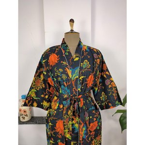 Robe Kimono Bohème Indienne Imprimée à la Main en Coton Botanique, Parfaite pour les Vacances de Luxe à la Plage - Product Image 4